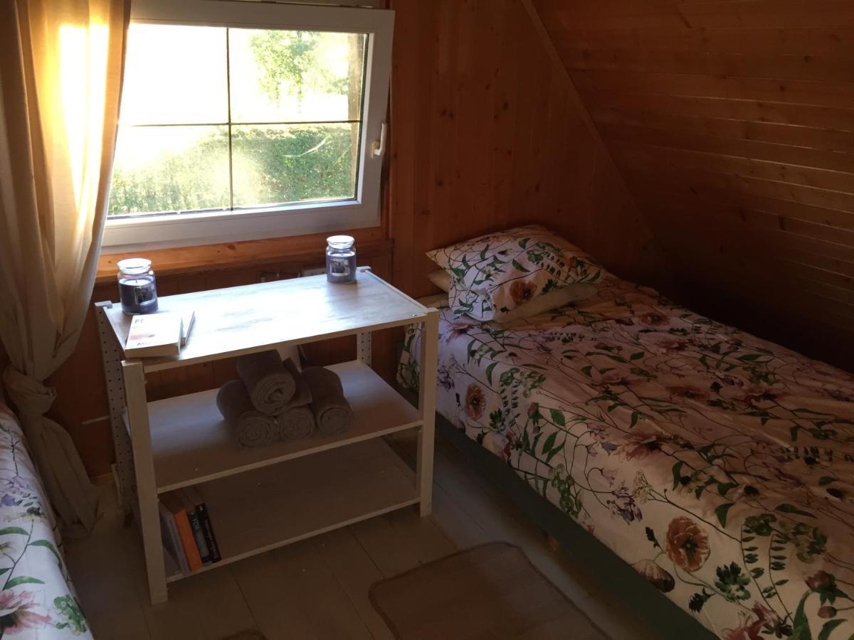 Domek nad jeziorem Otalżyno Pomieczyno Zewnętrze zdjęcie